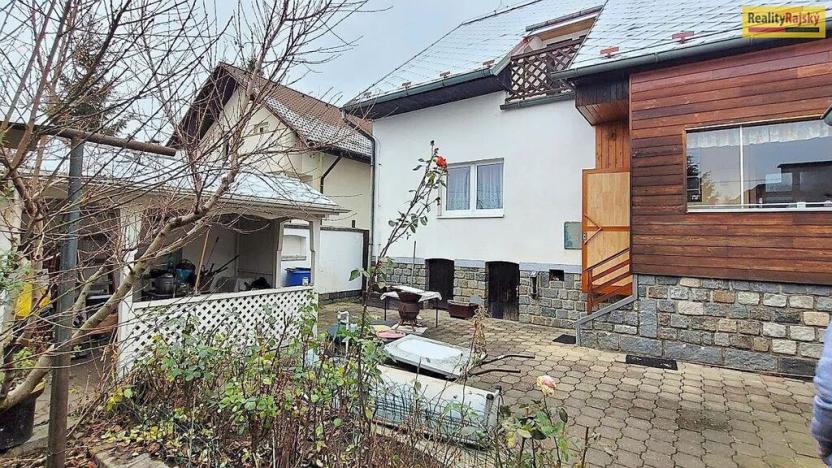 Prodej rodinného domu, Praha - Kolovraty, Za podjezdem, 160 m2