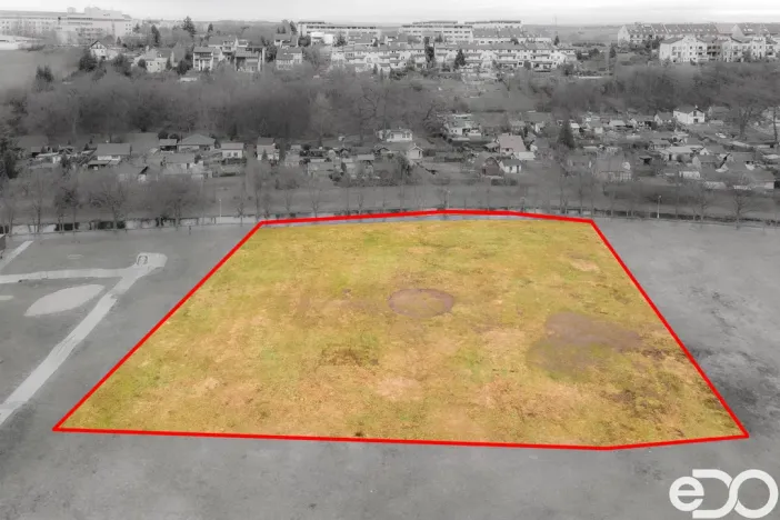 Prodej komerčního pozemku, Chrudim, 5300 m2