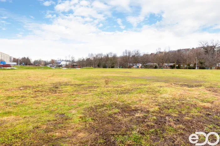 Prodej komerčního pozemku, Chrudim, 5300 m2