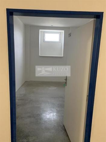 Pronájem skladu, Dobříč, 13 m2
