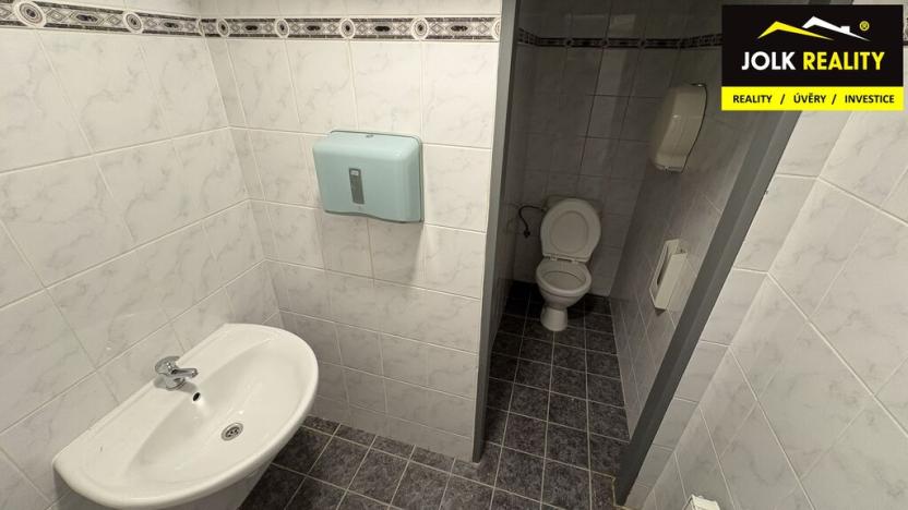 Prodej obchodního prostoru, Opava - Předměstí, Englišova, 130 m2