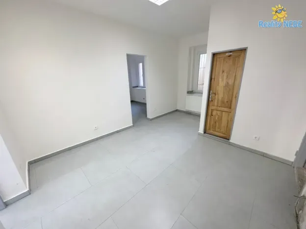 Pronájem obchodního prostoru, Praha - Uhříněves, Přátelství, 66 m2