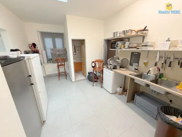 Pronájem restaurace, Praha - Uhříněves, Přátelství, 66 m2