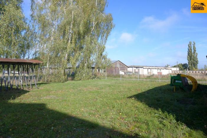 Prodej komerčního pozemku, Moravec, 3983 m2