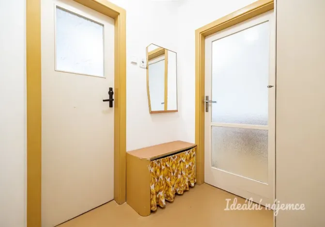 Pronájem bytu 2+1, Praha - Komořany, Krupná, 55 m2