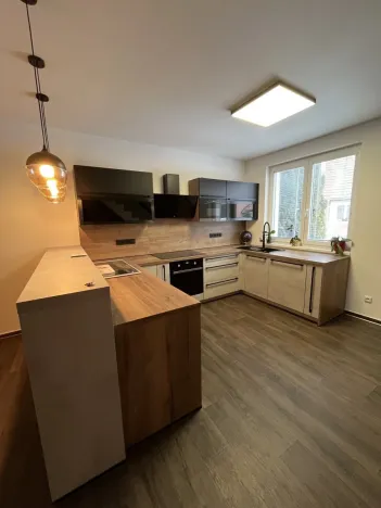 Pronájem bytu 4+kk, Hlušovice, U Potoka, 139 m2