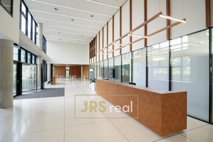 Pronájem kanceláře, Brno, 1363 m2