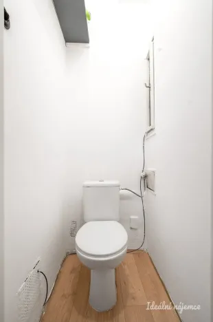 Pronájem bytu 2+kk, Praha - Bubeneč, Zelená, 44 m2