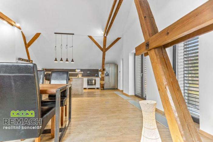 Pronájem atypického bytu, Vysokov, 120 m2