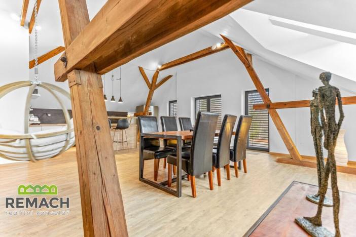 Pronájem atypického bytu, Vysokov, 120 m2