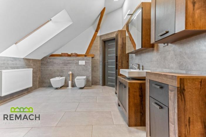 Pronájem atypického bytu, Vysokov, 120 m2