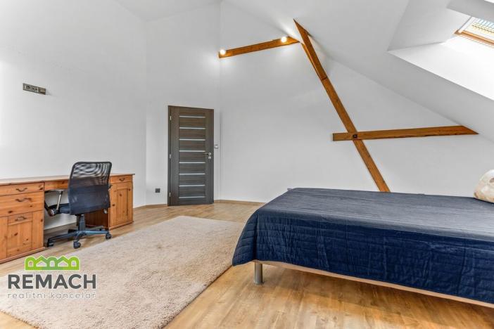 Pronájem atypického bytu, Vysokov, 120 m2