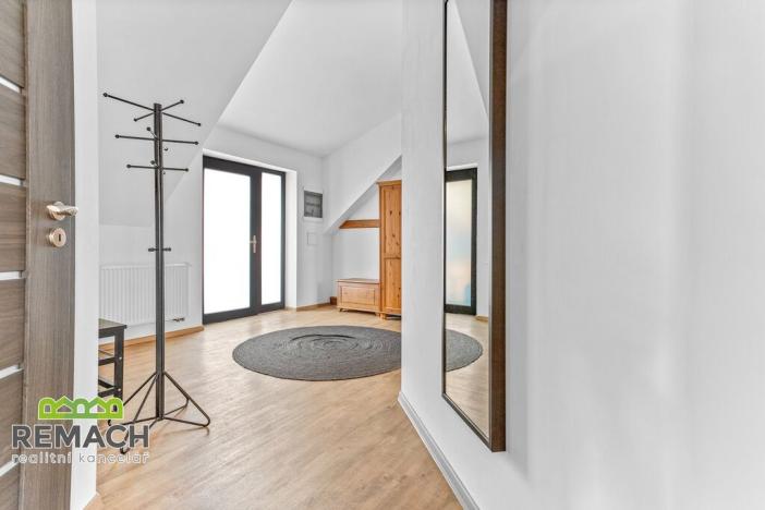 Pronájem atypického bytu, Vysokov, 120 m2