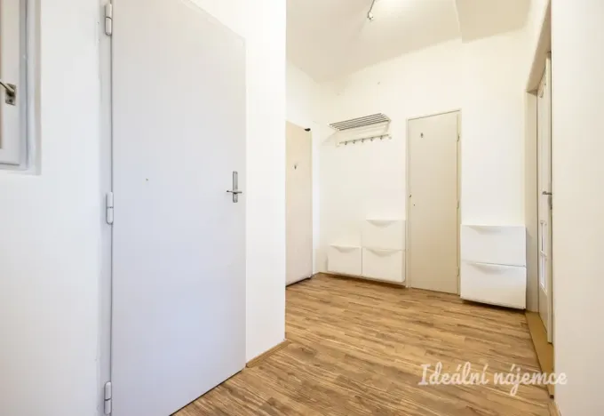 Pronájem bytu 2+kk, Praha - Holešovice, Jankovcova, 52 m2