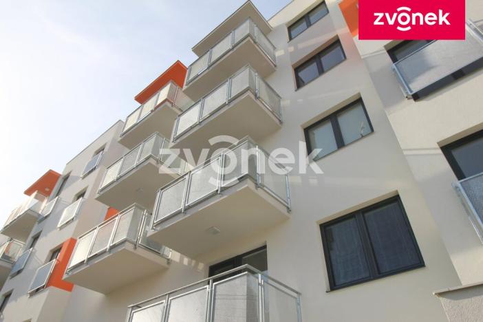 Pronájem bytu 1+kk, Zlín - Malenovice, třída Svobody, 37 m2