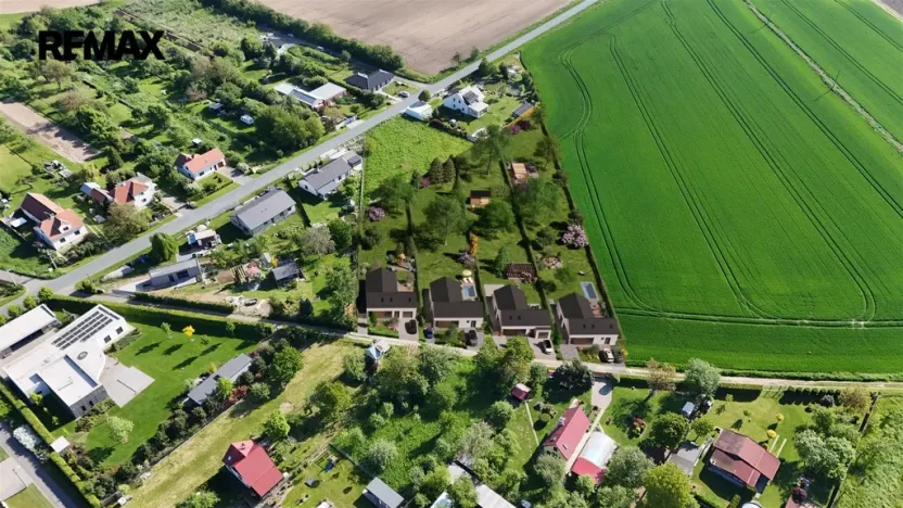 Prodej pozemku pro bydlení, Lazníky, 2100 m2