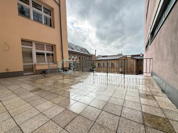 Prodej bytu 3+1, Liberec - Liberec III-Jeřáb, nám. Soukenné, 124 m2