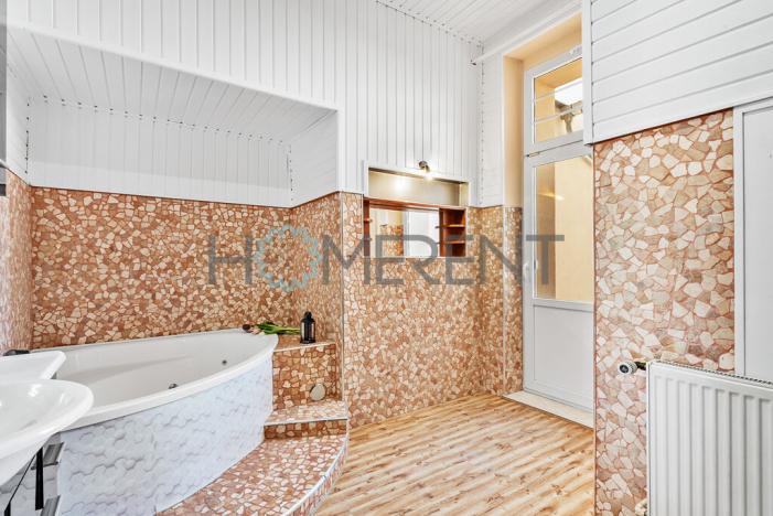 Prodej bytu 3+1, Liberec - Liberec III-Jeřáb, nám. Soukenné, 126 m2