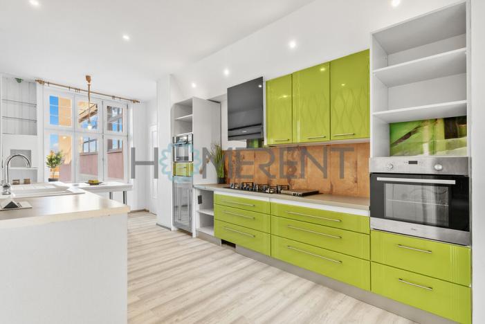 Prodej bytu 3+1, Liberec - Liberec III-Jeřáb, nám. Soukenné, 126 m2