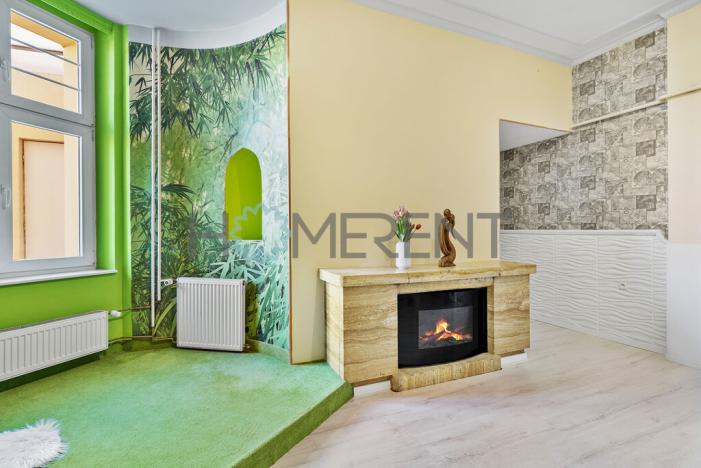 Prodej bytu 3+1, Liberec - Liberec III-Jeřáb, nám. Soukenné, 126 m2