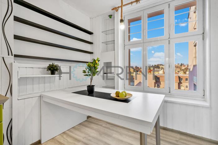 Prodej bytu 3+1, Liberec - Liberec III-Jeřáb, nám. Soukenné, 126 m2