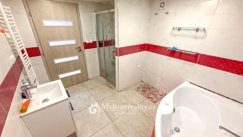 Prodej rodinného domu, Hodonice, Krhovická, 190 m2