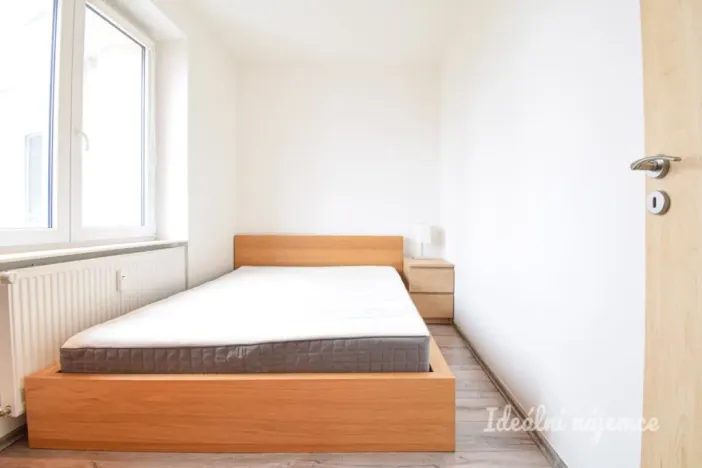 Pronájem bytu 2+kk, Brno, Renneská třída, 39 m2