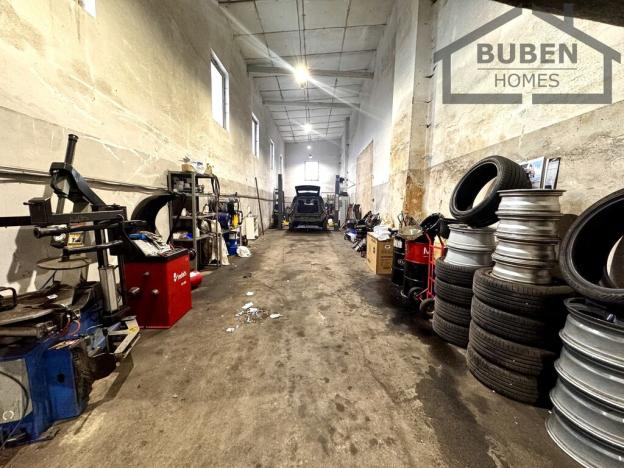 Pronájem skladu, Chodová Planá, 2030 m2