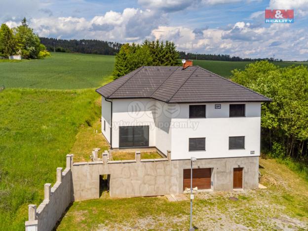 Prodej rodinného domu, Neustupov, 450 m2