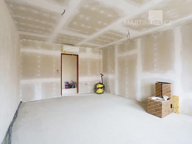 Pronájem komerčního pozemku, Kořenice - Pučery, 11302 m2