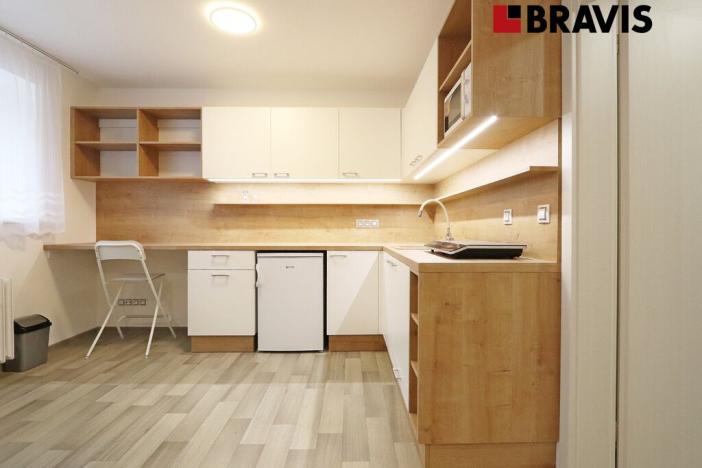 Pronájem bytu 1+kk, Brno - Pisárky, Hroznová, 28 m2