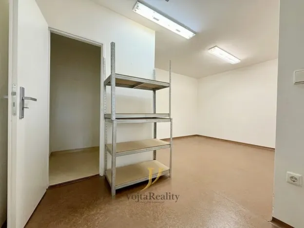 Pronájem obchodního prostoru, Olomouc, Holická, 130 m2