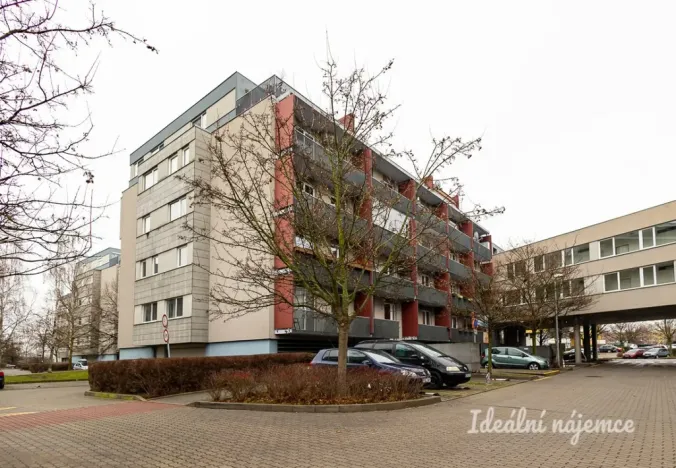Pronájem bytu 1+kk, Praha - Letňany, Kostomlatská, 49 m2