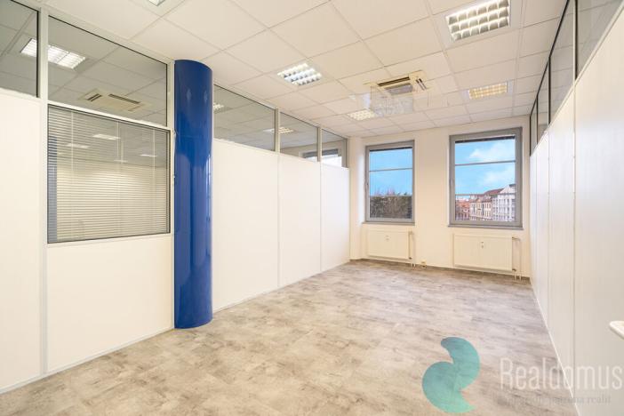 Pronájem kanceláře, České Budějovice, Pražská tř., 466 m2