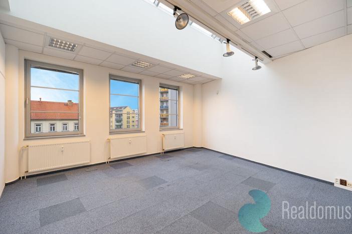 Pronájem kanceláře, České Budějovice, Pražská tř., 466 m2