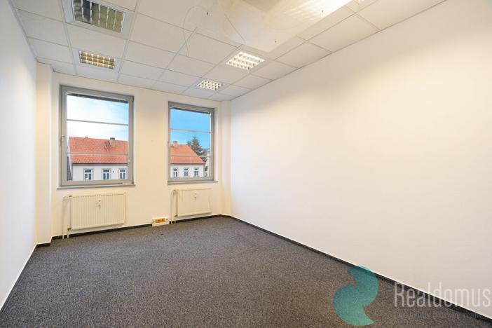 Pronájem kanceláře, České Budějovice, Pražská tř., 120 m2
