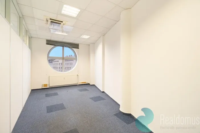 Pronájem kanceláře, České Budějovice, Pražská tř., 120 m2