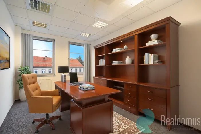 Pronájem kanceláře, České Budějovice, Pražská tř., 120 m2