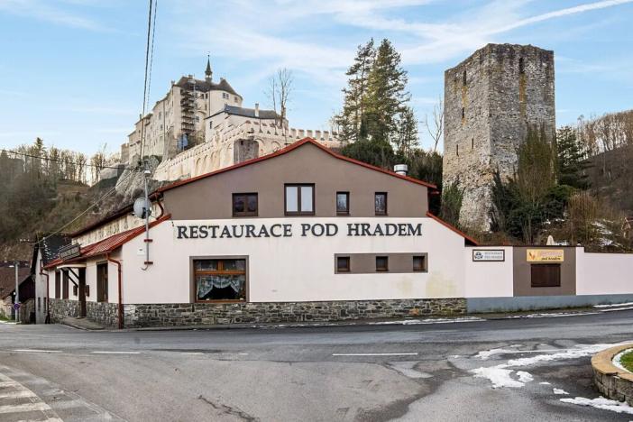 Prodej restaurace, Český Šternberk, 480 m2