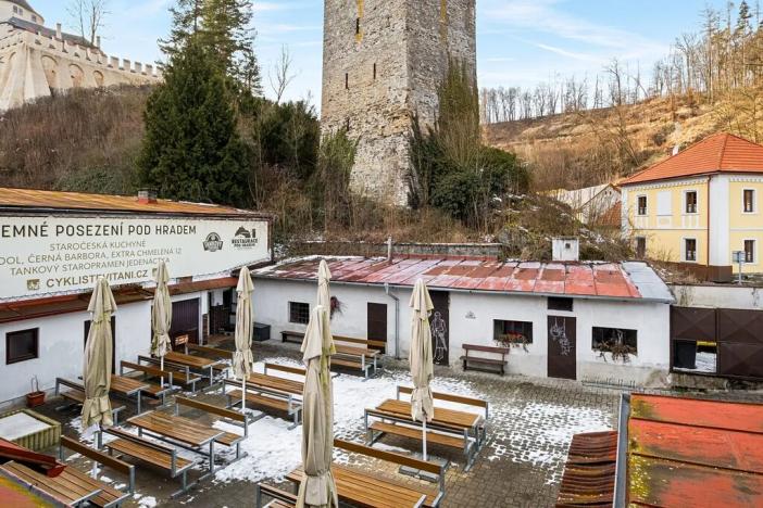 Prodej restaurace, Český Šternberk, 480 m2