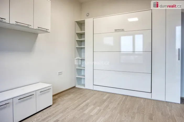Pronájem bytu 1+kk, Praha - Smíchov, U Lihovaru, 29 m2