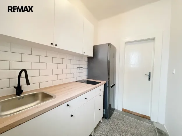 Pronájem kanceláře, Lety, 100 m2