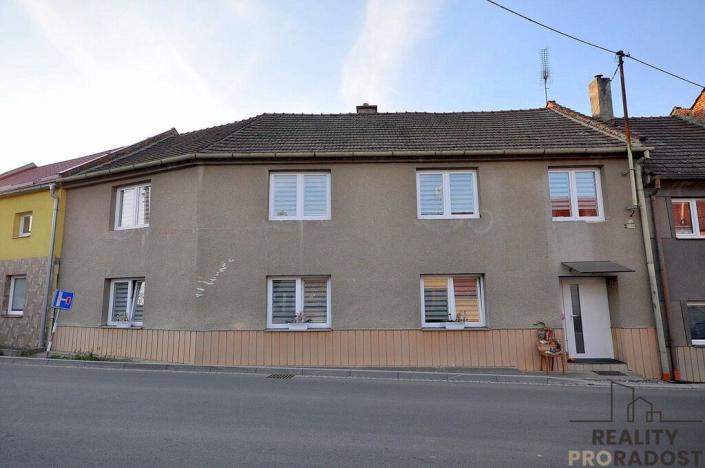 Prodej rodinného domu, Lešany, 251 m2