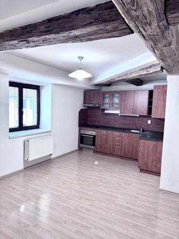 Pronájem bytu 2+kk, Chrudim - Chrudim I, Resselovo náměstí, 42 m2