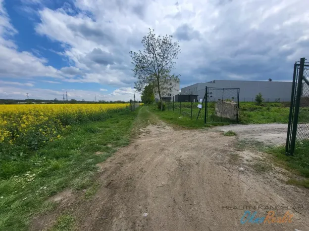 Prodej komerčního pozemku, Brno - Komárov, Hněvkovského, 2784 m2
