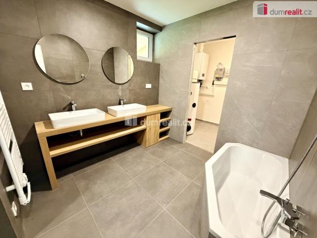 Prodej rodinného domu, Tečovice, 250 m2