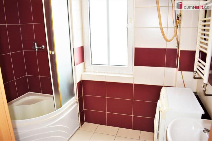 Prodej bytu 2+kk, Karlovy Vary - Dvory, Chebská, 51 m2