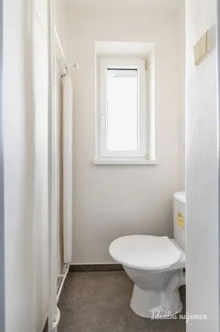 Pronájem bytu 3+1, Praha - Klánovice, V soudním, 67 m2