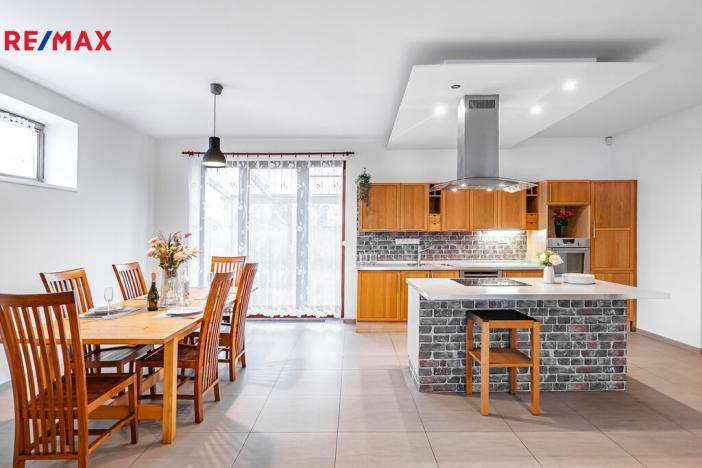 Prodej rodinného domu, Černošice, Měsíční, 323 m2