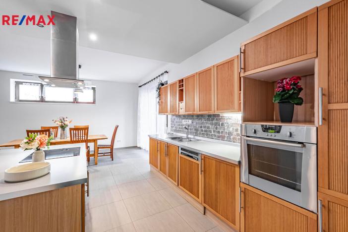 Prodej rodinného domu, Černošice, Měsíční, 323 m2